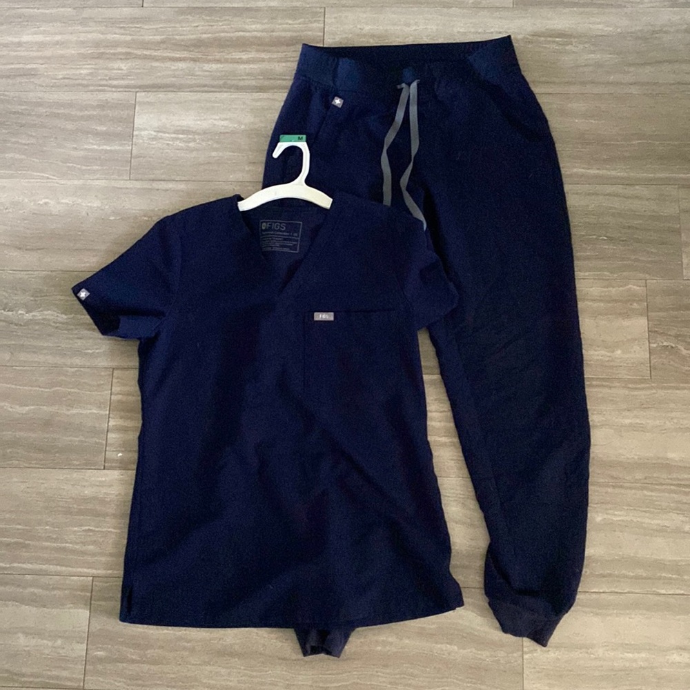 Figs Scrubs Navy Jogger/Top set
